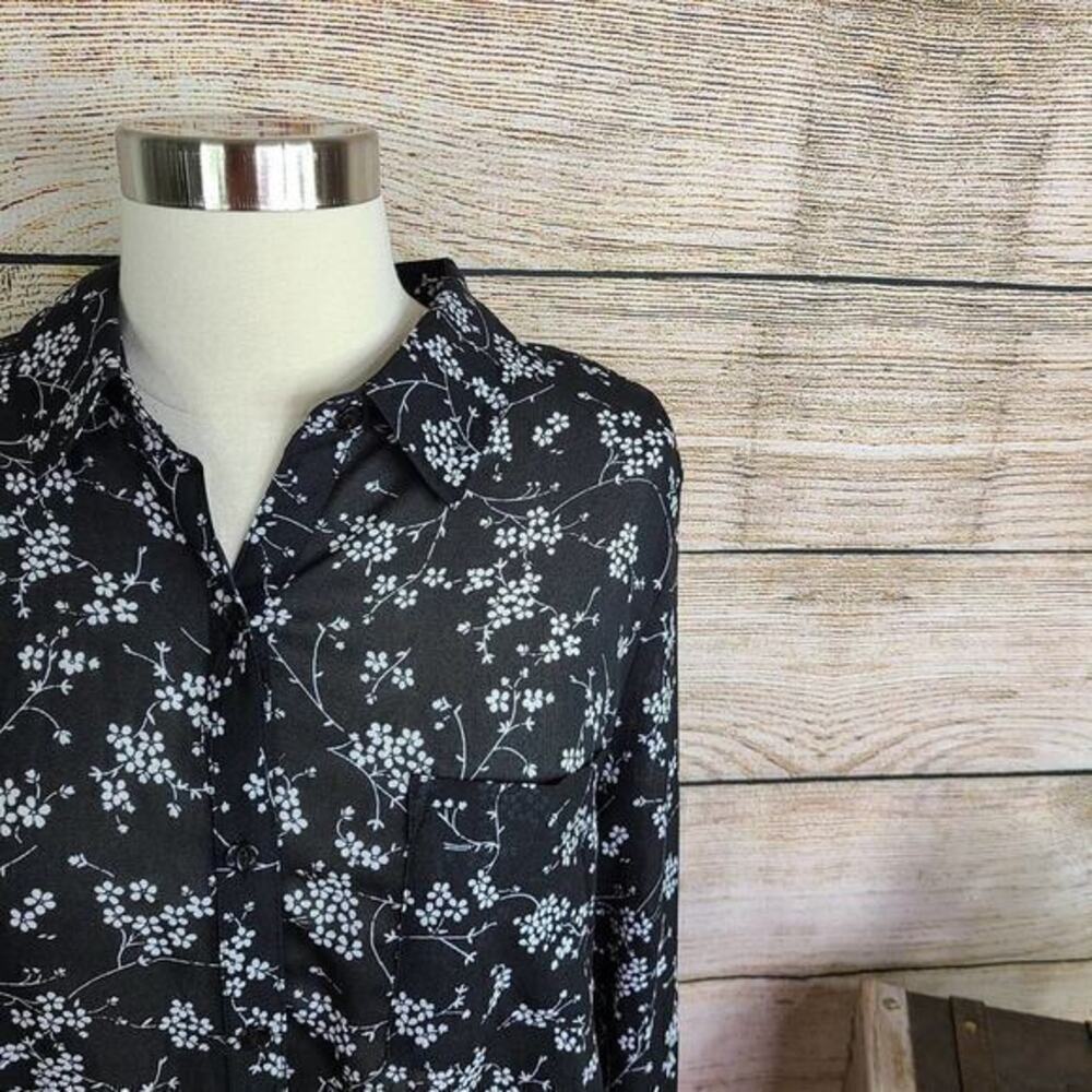 NWT BP Sheer Black Floral Button Down Collar Top Medium - Picture 4 of 6